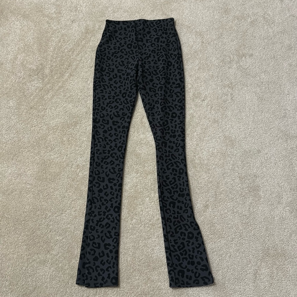 Wide leg leggings